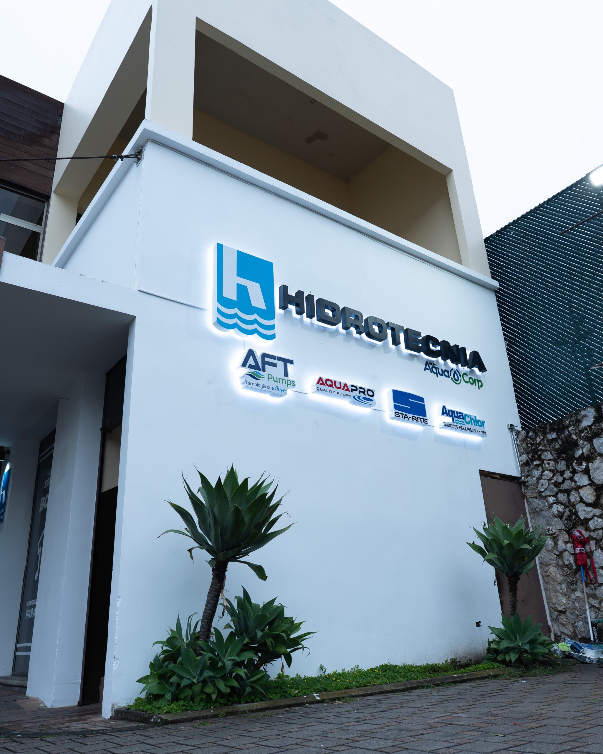 SALA DE VENTAS PUNTO 15